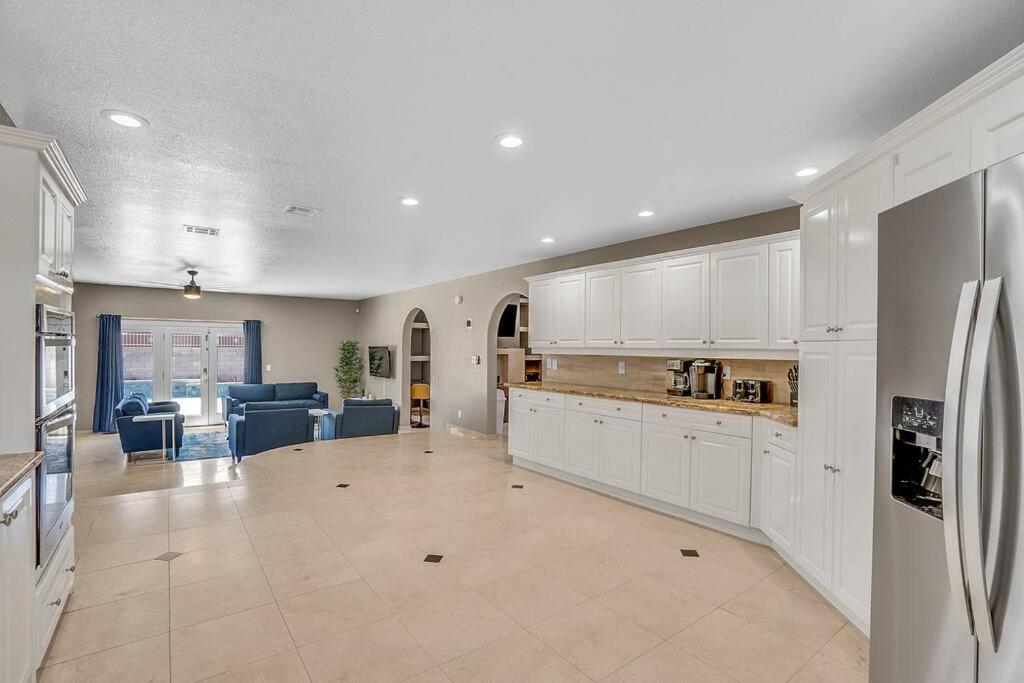 Pousada Grand Casa 7 Bdr/4 Ba 15 Beds Sleeps Up To 24 Las Vegas
