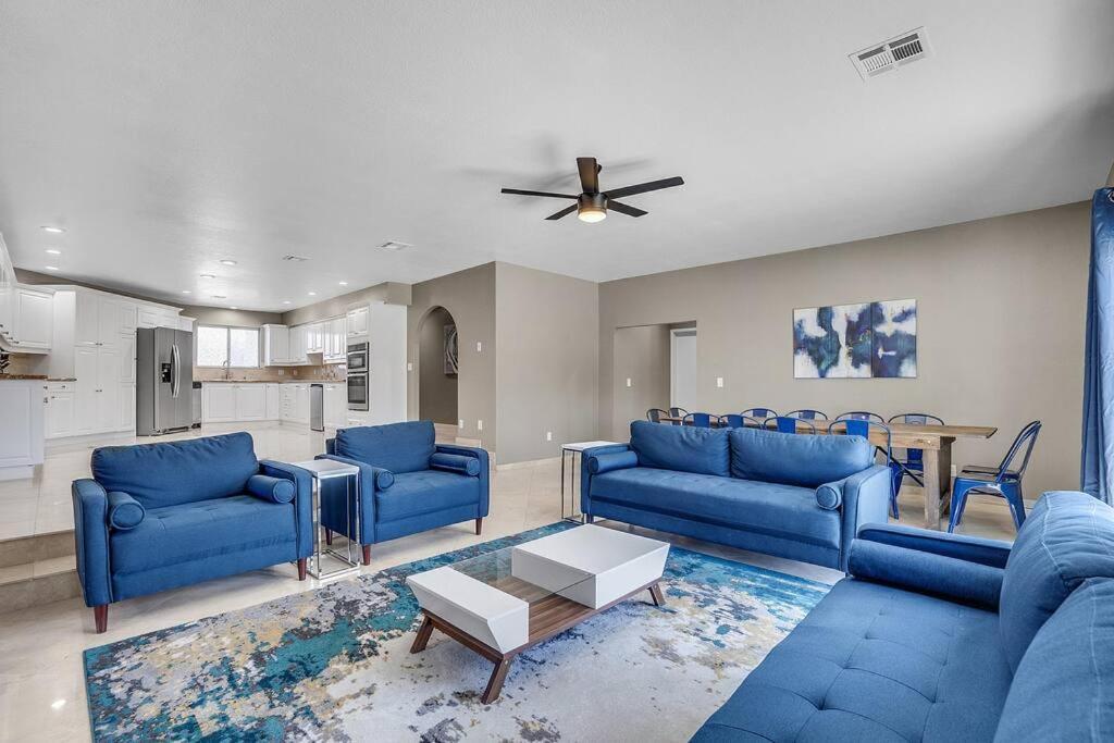 Grand Casa 7 Bdr/4 Ba 15 Beds Sleeps Up To 24 Pousada Las Vegas